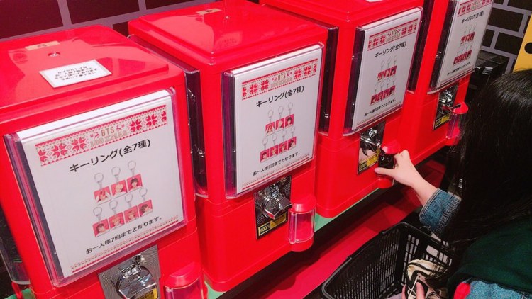 1511441362180939.jpg 防弹为涉谷109百货圣诞活动代言,开设多家限定周边快闪店