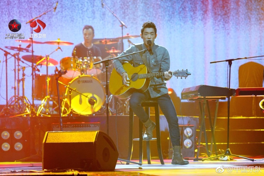 果然没有让人失望，指南针重聚《中国乐队》演绎经典
