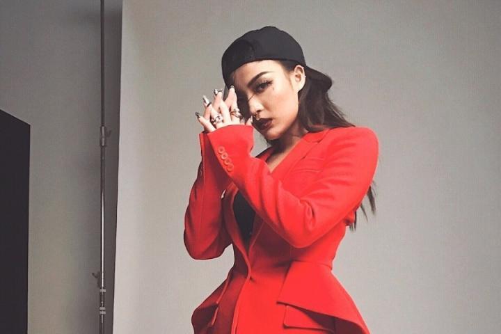 当女RAP遇上女DJ，VAVA合作Krewella发布新单