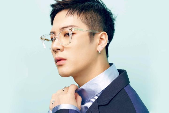 王嘉尔发布全新创作单曲《OKAY》，您的好友巴比龙已上线…