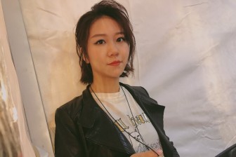 想同你分享浪潮与风，将你带进谢春花的美丽世界