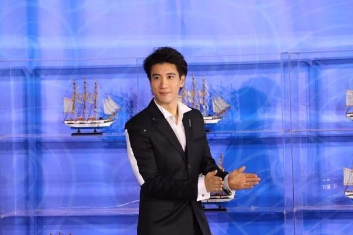 王力宏与TFBOYS合作舞曲，大碟《A.I. 爱》正式上线
