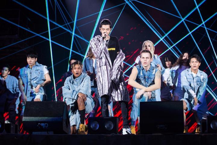 吴亦凡压轴有嘻哈巡演北京站，PG One艾福杰尼TT炸燃现场